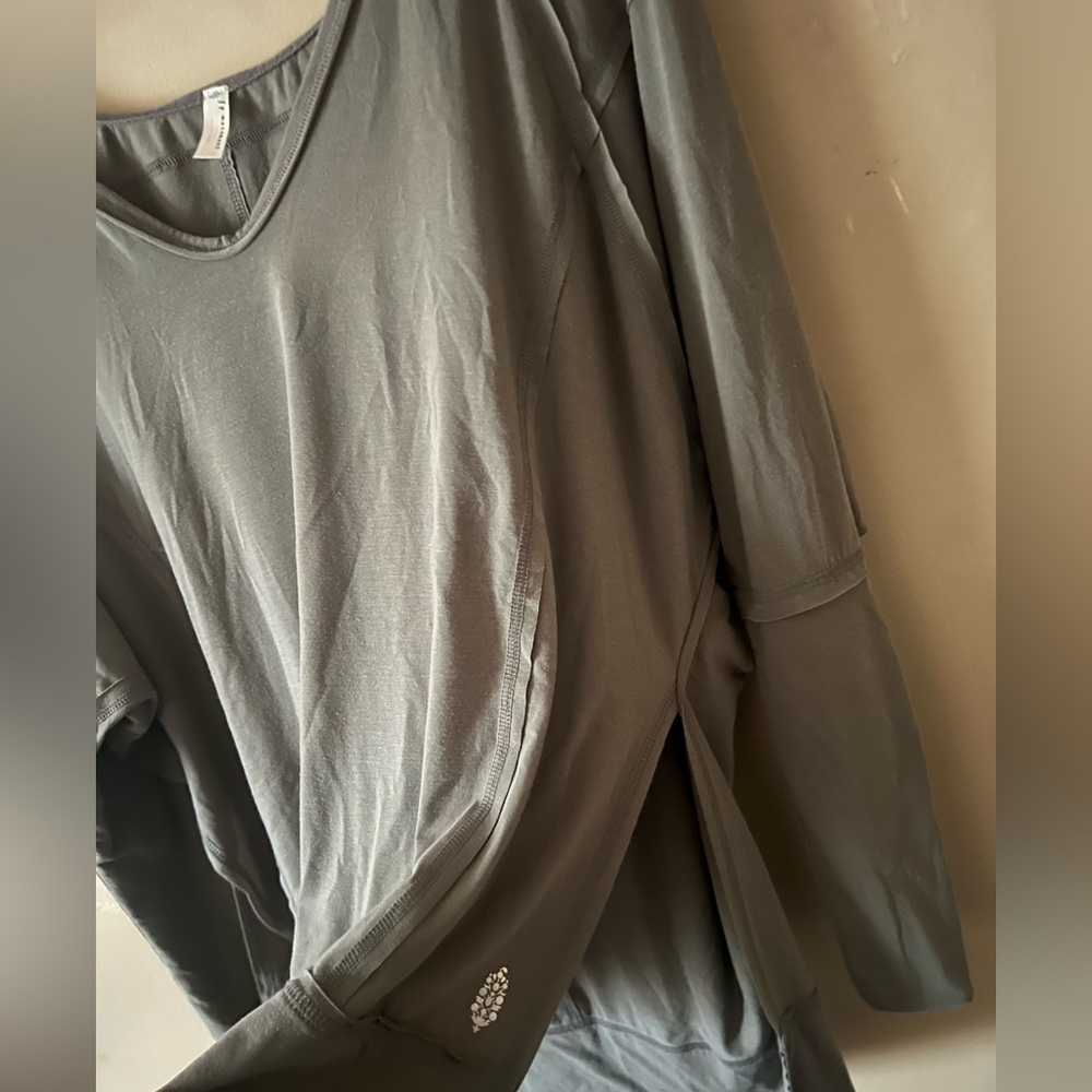 Free people fp movement Relaxed V-Neck Long Sleeve Top hoodie small soul circle - Picture 11 of 14